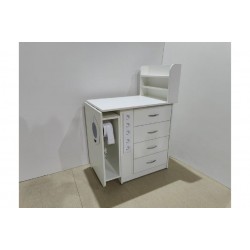 Маникюрный стол 